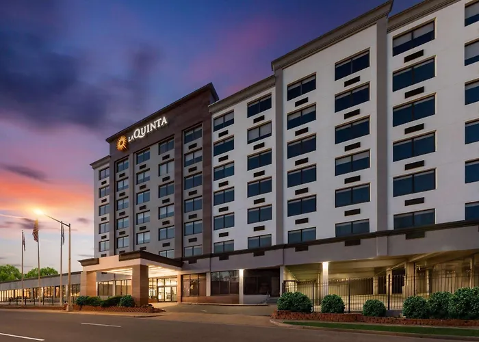 La Quinta Inn & Suites By La Quinta Inn & Suites By Wyndham Washington Dc Noma