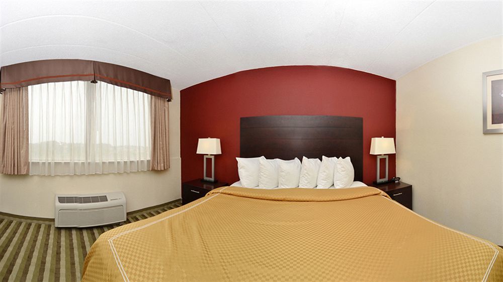 La Quinta & By La Quinta & By Wyndham Dc Noma Hotel